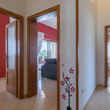 Bali * Kaštelir