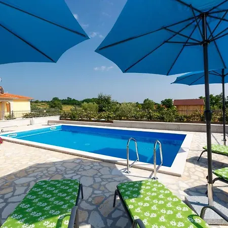 Bali * Kaštelir